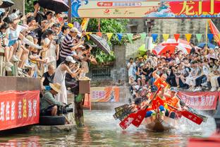 泪目！穆帅离任后更新社媒回顾罗马经历：汗水、泪水……永恒！